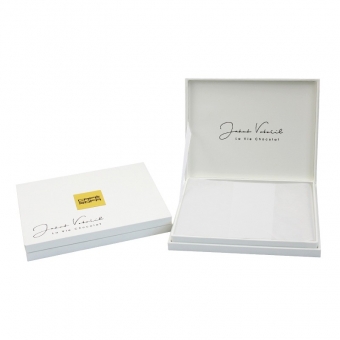 Custom White Chocolate Gift Boxes With PVC Insert