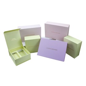 Do you know about the book shaped magnetic packaging box?