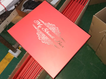 Folding Gift Boxes In Singapore