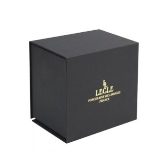 square gift boxes with magnetic lids
